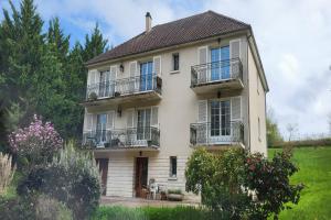 Picture of listing #329208532. House for sale in Saint-Pierre-de-Maillé