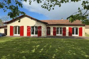 Picture of listing #329212169. House for sale in Libourne