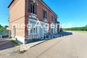 Picture of listing #329253782. House for sale in Réalcamp