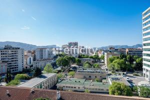 Picture of listing #329255089. Appartment for sale in Marseille