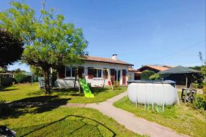 Picture of listing #329286018. House for sale in Parempuyre