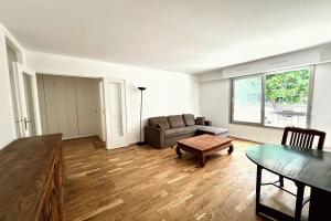 Picture of listing #329289801. Appartment for sale in Paris