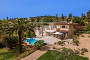 Picture of listing #329300556. House for sale in Mougins