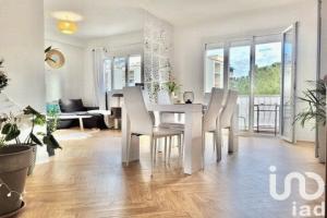 Picture of listing #329311866. Appartment for sale in Marseille