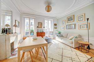 Picture of listing #329316388. Appartment for sale in Paris