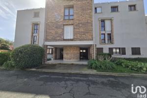 Picture of listing #329325660. Appartment for sale in Étiolles