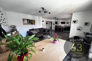Picture of listing #329327798. Appartment for sale in Clermont-Ferrand