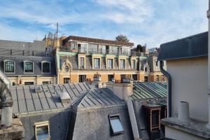Picture of listing #329331113. Appartment for sale in Paris