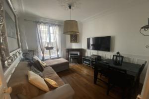 Picture of listing #329331500. Appartment for sale in Courbevoie