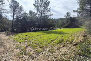 Picture of listing #329332934. Land for sale in Varages