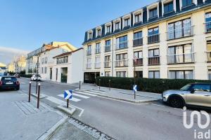 Picture of listing #329363599. Appartment for sale in Versailles