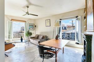 Picture of listing #329368774. Appartment for sale in Paris