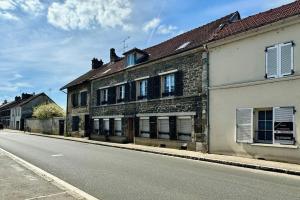 Picture of listing #329385731. Building for sale in La Chapelle-en-Serval