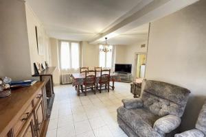 Picture of listing #329407240. House for sale in Aix-Villemaur-Pâlis