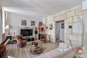 Picture of listing #329418167. Appartment for sale in Nîmes