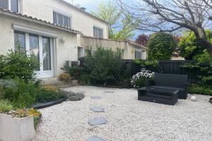 Picture of listing #329420734. House for sale in Nîmes