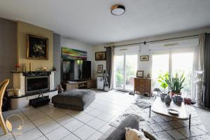 Picture of listing #329425832. Appartment for sale in Talence