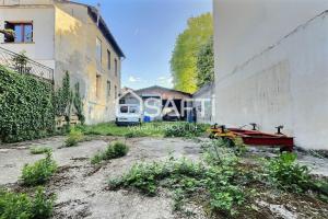Picture of listing #329441455. Building for sale in Bordeaux
