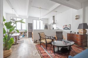 Picture of listing #329445255. Appartment for sale in Paris