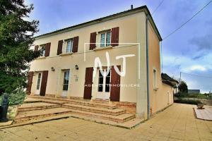 Picture of listing #329448582. Appartment for sale in Châteauneuf-sur-Sarthe