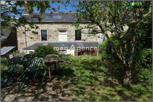 Picture of listing #329469127. House for sale in Sens-de-Bretagne