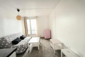 Picture of listing #329469168. Appartment for sale in Saint-Denis