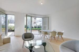 Picture of listing #329475967. Appartment for sale in Paris