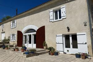 Picture of listing #329503433. House for sale in Ribérac