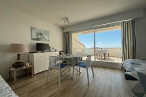 Picture of listing #329505022. Appartment for sale in Royan