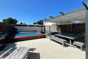 Picture of listing #329506983. House for sale in Marseille