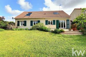 Picture of listing #329512541. House for sale in Carrières-sous-Poissy