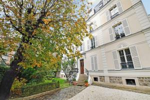 Picture of listing #329516193. Appartment for sale in Paris