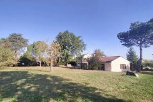Thumbnail of property #329521209. Click for details