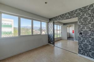 Picture of listing #329525763. Appartment for sale in Voiron