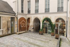 Picture of listing #329526248. Business for sale in Paris