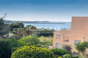 Picture of listing #329535755. Appartment for sale in Bandol