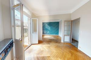 Picture of listing #329542722. Appartment for sale in Paris