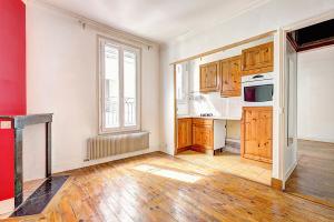 Picture of listing #329547608. Appartment for sale in Paris