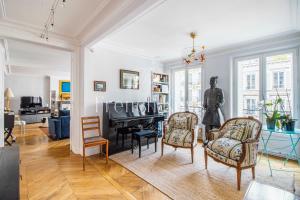 Picture of listing #329560529. Appartment for sale in Paris