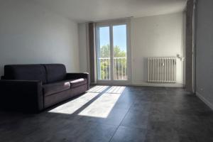 Picture of listing #329566098. Appartment for sale in Marseille