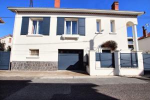 Picture of listing #329587132. House for sale in Clermont-Ferrand