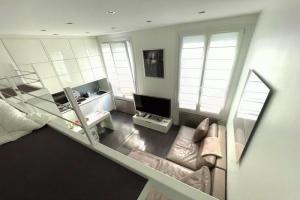Picture of listing #329587211. Appartment for sale in Paris