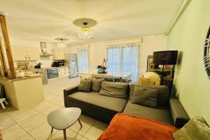 Picture of listing #329612604. Appartment for sale in Marseille