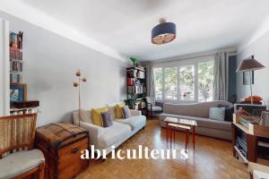 Picture of listing #329615411. Appartment for sale in Paris