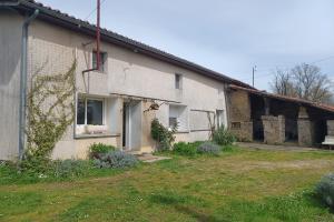 Picture of listing #329619361. House for sale in Champagne-Mouton