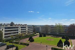 Picture of listing #329643203. Appartment for sale in Noisy-le-Roi
