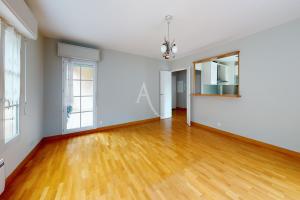 Picture of listing #329647582. Appartment for sale in Le Plessis-Robinson