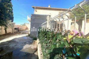 Picture of listing #329653703. House for sale in Marseille
