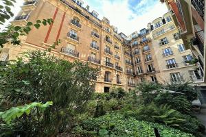 Picture of listing #329654101. Appartment for sale in Paris