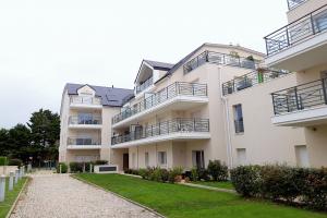 Picture of listing #329666424. Appartment for sale in Pornichet